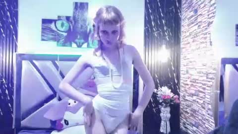 vivienne hadid online show from 29, 7, 2026