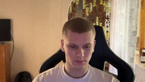 Snapshot of viviennewestwood777 chatting on 27, 4, 2026 viviennewestwood777 online show from 27, 4, 2026