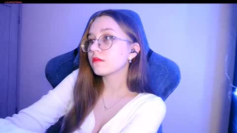 Snapshot of vivivivikkie chatting on 3, 3, 2026 vivivivikkie online show from 3, 3, 2026