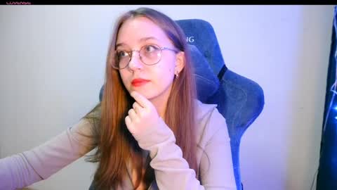 Snapshot of vivivivikkie chatting on 8, 4, 2026 vivivivikkie online show from 8, 4, 2026