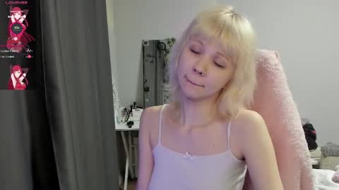 Snapshot of vivy_ chatting on 2, 5, 2026 chatur babes online show from 2, 5, 2026