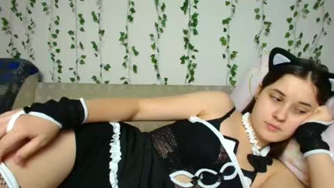 Snapshot of vixen_lily chatting on 10, 1, 2025 Vixen Lily online show from 10, 1, 2025