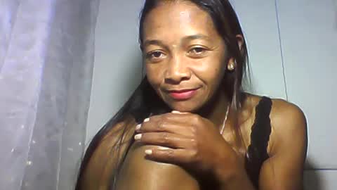 Snapshot of vixen_lina chatting on 2, 7, 2026 vixen_lina online show from 2, 7, 2026