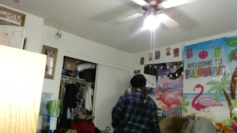 Snapshot of vixenfyre chatting on 20, 2, 2025 Vixen Fyre online show from 20, 2, 2025