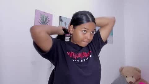 Snapshot of vixenlust17 chatting on 19, 2, 2026 vixenlust17 online show from 19, 2, 2026