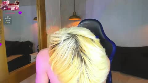 Snapshot of vladhellsing4 chatting on 12, 4, 2026 Vlad online show from 12, 4, 2026