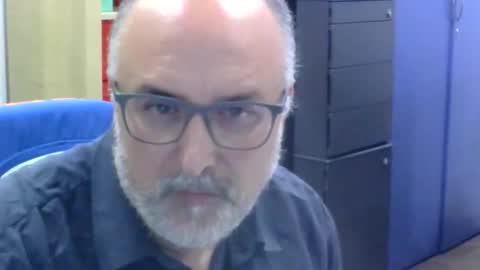 Snapshot of volpi72 chatting on 5, 11, 2025 volpi72 online show from 5, 11, 2025