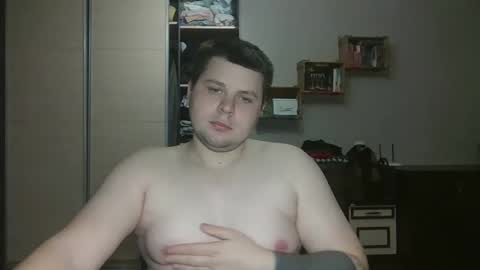 Snapshot of volshebnik_130 chatting on 6, 3, 2025 Volshebnik1302 online show from 6, 3, 2025