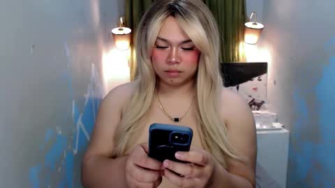 Snapshot of voluptuousts chatting on 9, 12, 2024 Nathalie online show from 9, 12, 2024