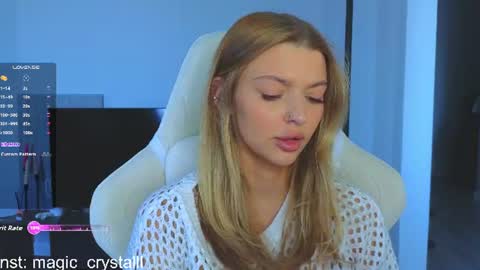 Snapshot of vopooo chatting on 17, 6, 2026 Aliceinst magic crystalll online show from 17, 6, 2026