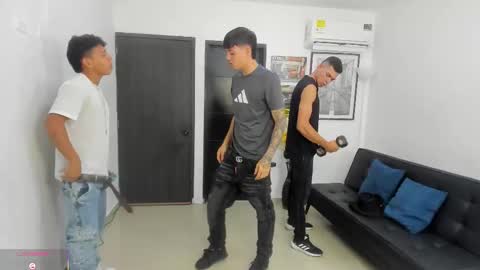 Snapshot of voyeurism_guys chatting on 10, 3, 2026 voyeurism_guys online show from 10, 3, 2026