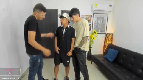 Snapshot of voyeurism_guys chatting on 11, 3, 2026 voyeurism_guys online show from 11, 3, 2026