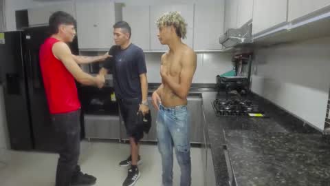 Snapshot of voyeurism_guys chatting on 16, 3, 2026 voyeurism_guys online show from 16, 3, 2026