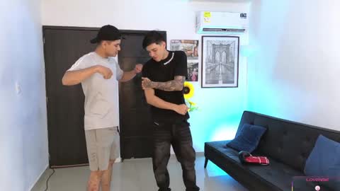 Snapshot of voyeurism_guys chatting on 11, 4, 2026 voyeurism_guys online show from 11, 4, 2026