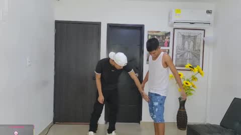 voyeurism_guys online show from 8, 6, 2026