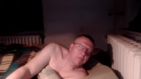 Snapshot of vthomasp719 chatting on 21, 4, 2026 vthomasp719 online show from 21, 4, 2026