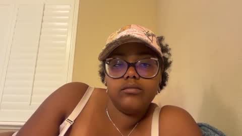 Snapshot of vudrix chatting on 23, 4, 2026 Lauren online show from 23, 4, 2026