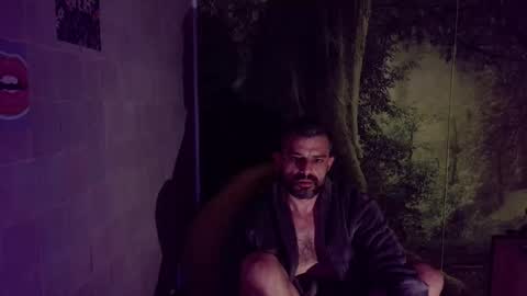 Snapshot of vuiljoske chatting on 17, 11, 2025 CBNewGuy online show from 17, 11, 2025