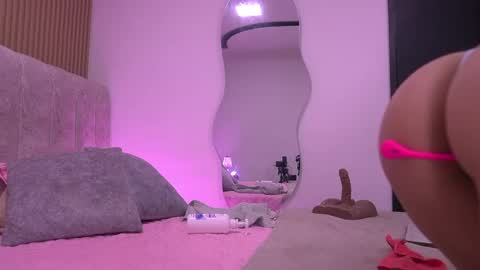 Snapshot of vvioleta_ chatting on 21, 4, 2026 Violeta online show from 21, 4, 2026