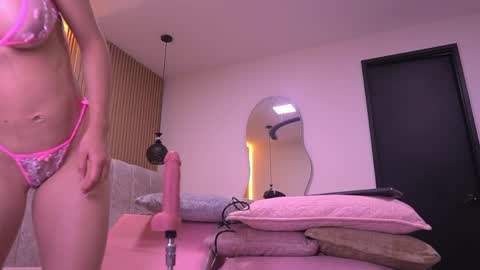 Snapshot of vvioleta_ chatting on 27, 5, 2026 Violeta online show from 27, 5, 2026