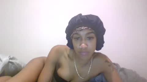 Snapshot of vvlk2112 chatting on 28, 11, 2025 vvlk2112 online show from 28, 11, 2025