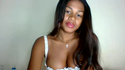 vynarahot online show from 5, 8, 2026