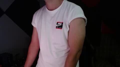 Snapshot of w33dgvy chatting on 26, 4, 2026 w33dgvy online show from 26, 4, 2026