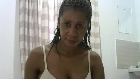 Snapshot of wakanda_goddess chatting on 5, 2, 2025 wakanda_goddess online show from 5, 2, 2025