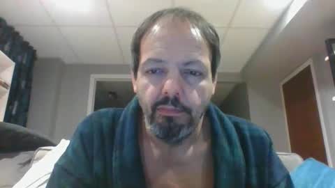 walker033 online show from 4, 12, 2025