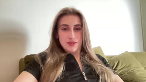 walkiria19 online show from 14, 6, 2026