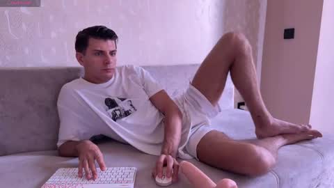 Snapshot of walt_enjoy chatting on 20, 5, 2026 Walt Enjoy online show from 20, 5, 2026