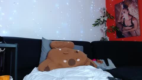 Snapshot of wandalivee chatting on 21, 4, 2026 Wanda online show from 21, 4, 2026