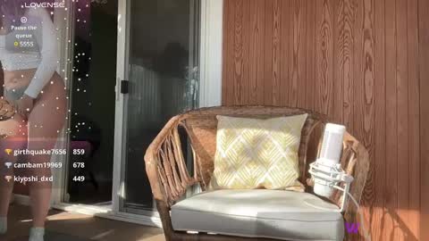 Snapshot of wanderlustjade chatting on 3, 1, 2025 Jade Adonis online show from 3, 1, 2025