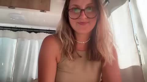 Snapshot of wanderlustjade chatting on 10, 2, 2025 Jade Adonis online show from 10, 2, 2025