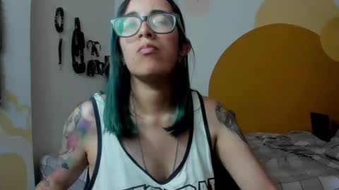 Snapshot of waningrosee chatting on 5, 1, 2025 Waningrose Lu online show from 5, 1, 2025