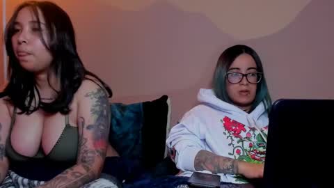 Snapshot of waningrosee chatting on 7, 3, 2025 Waningrose Lu online show from 7, 3, 2025