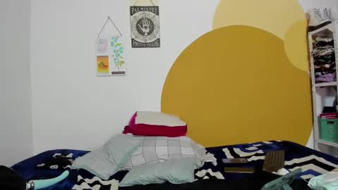 Snapshot of waningrosee chatting on 12, 11, 2025 Waningrose Lu online show from 12, 11, 2025