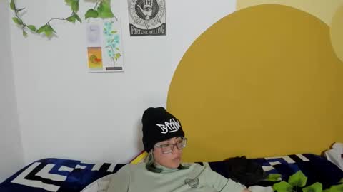 Snapshot of waningrosee chatting on 3, 12, 2025 Waningrose Lu online show from 3, 12, 2025