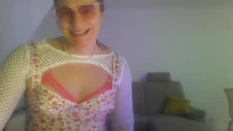 Emilia inst  online show from 2, 12, 2024