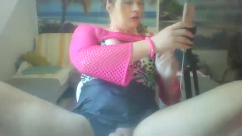 Emilia inst  online show from 22, 12, 2024