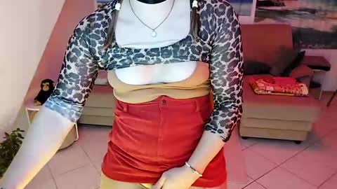 Emilia inst  online show from 6, 1, 2025