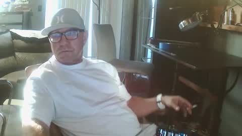 inittogetitin online show from 4, 12, 2025