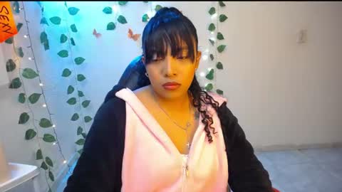Snapshot of warisgoddes chatting on 23, 7, 2026 EMILY online show from 23, 7, 2026