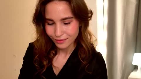 Snapshot of warmbloom chatting on 7, 11, 2025 Milana online show from 7, 11, 2025