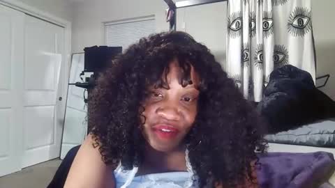 Snapshot of waterfalls69 chatting on 6, 4, 2026 LAUREN LUSH online show from 6, 4, 2026