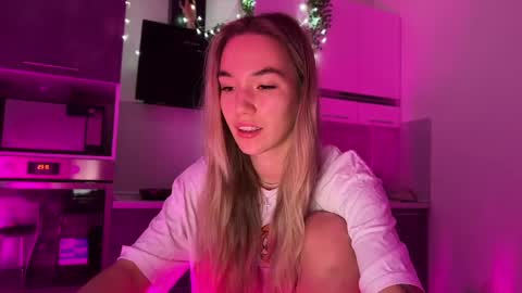 Snapshot of watergirl_ chatting on 3, 12, 2024 Im saving up for a new car help me online show from 3, 12, 2024