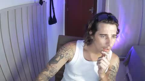 Snapshot of wave_boyy chatting on 1, 4, 2026 wave_boyy online show from 1, 4, 2026