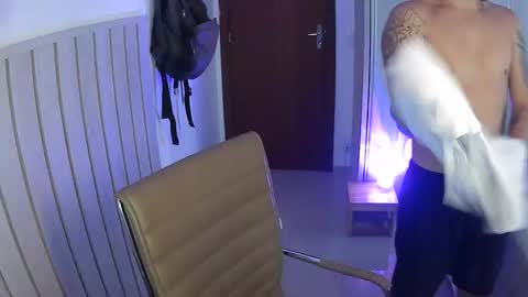 Snapshot of wave_boyy chatting on 4, 4, 2026 wave_boyy online show from 4, 4, 2026