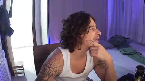 Snapshot of wave_boyy chatting on 5, 4, 2026 wave_boyy online show from 5, 4, 2026