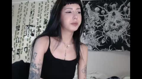 Mina online show from 15, 4, 2026